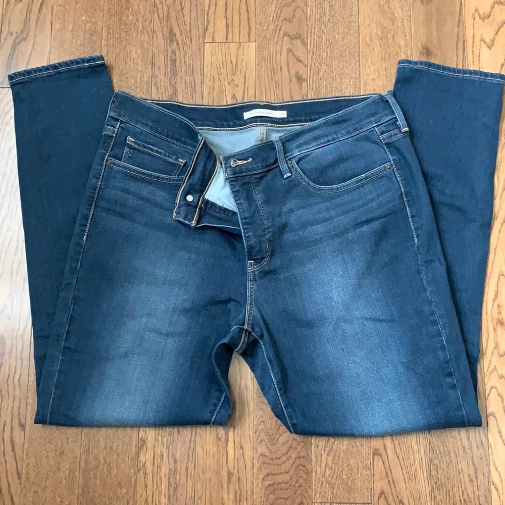 Levi’s 311 Shaping Skinny